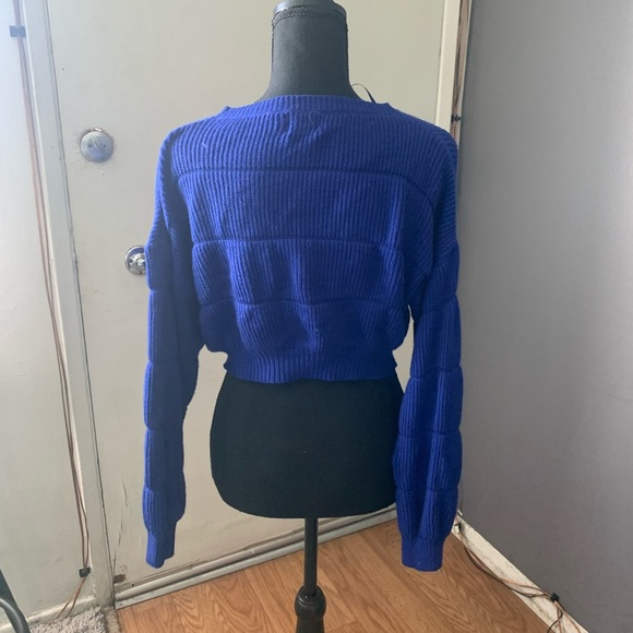 Sweater - Picture 2 of 2